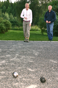 Ground of game bowls